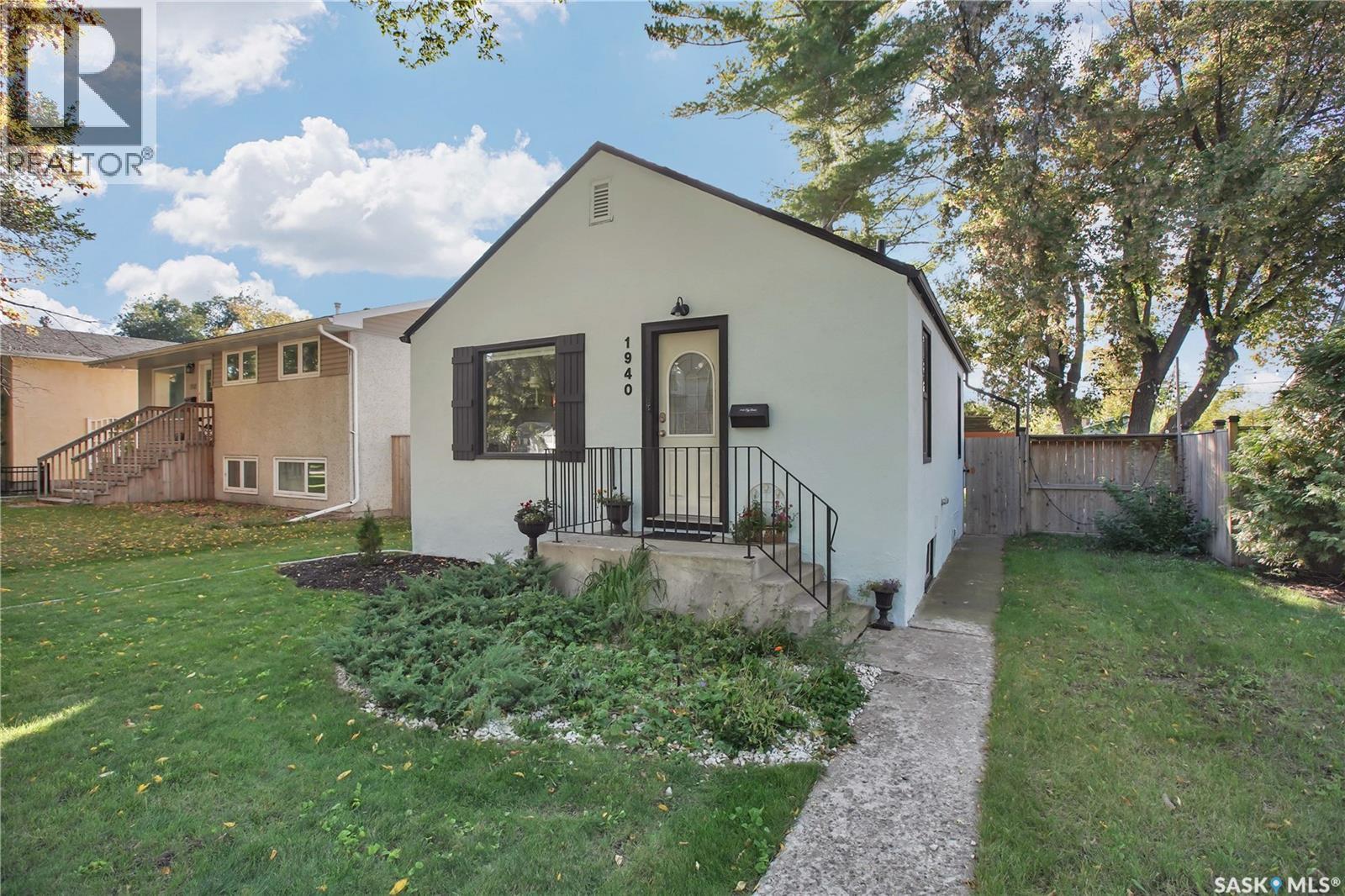 1940 Coy AVENUE - 1