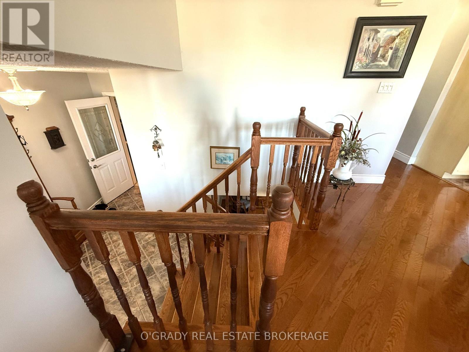 1442 Windsor Drive, Brockville, Ontario, K6V6X6, Brockville, Ontario — photo 4 of 5