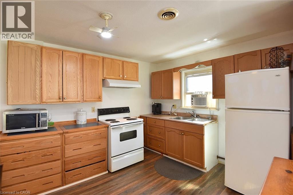 8 CHESTNUT Street - 8