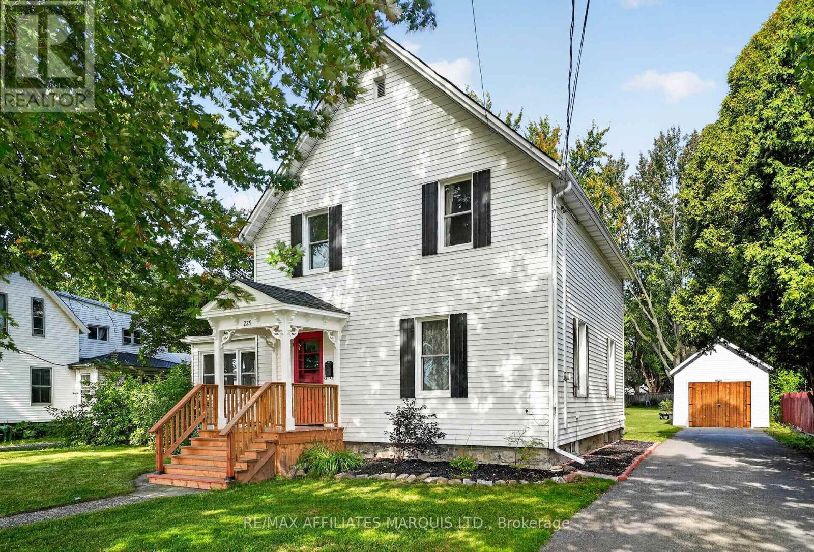 229 4TH STREET E - Image 32