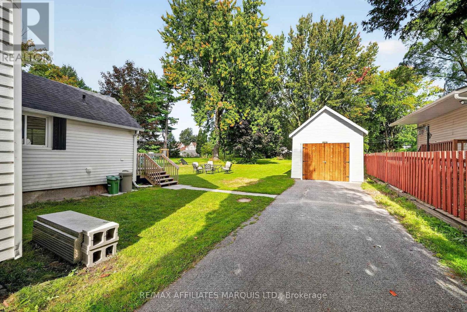 229 4TH STREET E - Image 35