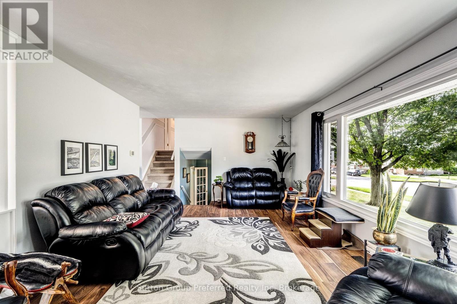 260 FERNCREST ROAD - 15