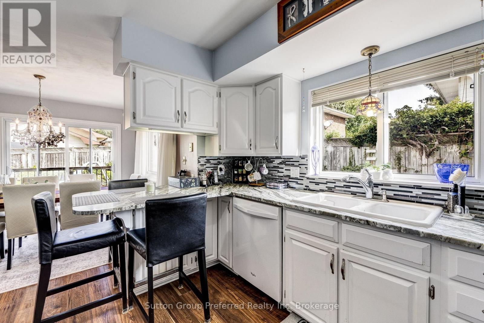 260 FERNCREST ROAD - Image 18