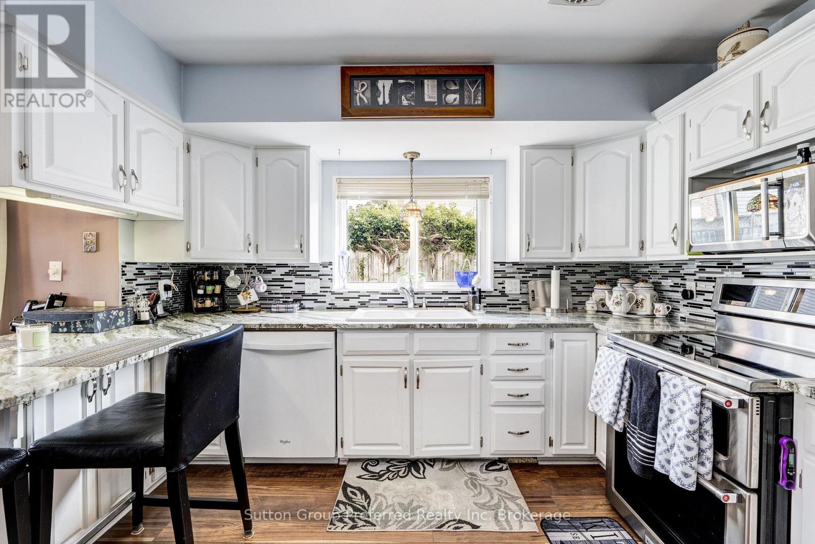 260 FERNCREST ROAD - Image 19
