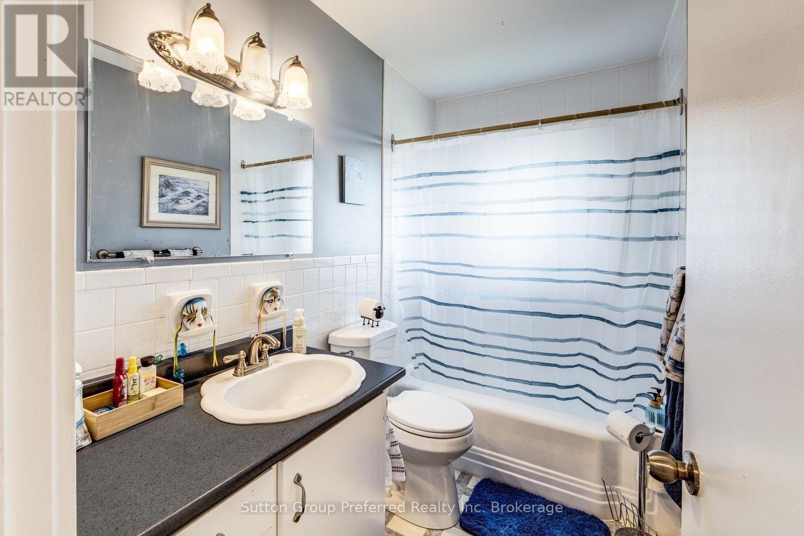 260 FERNCREST ROAD - 27