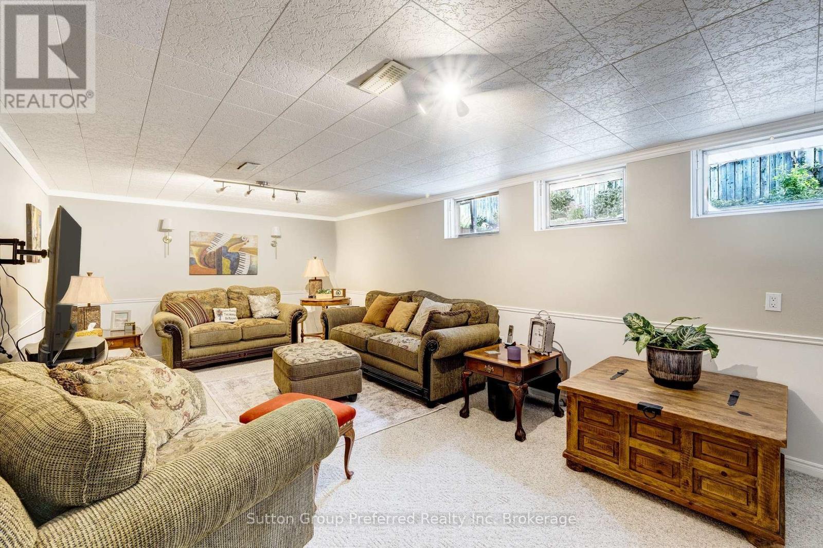 260 FERNCREST ROAD - 29