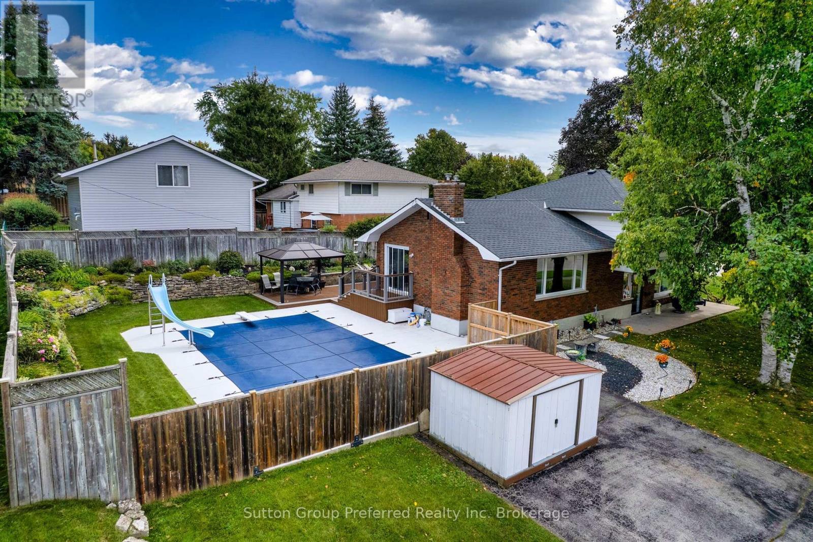 260 FERNCREST ROAD - Image 39