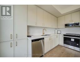 4 - 12 Lytham Green Circle, Newmarket, ON L3X3A8 Photo 33