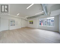 4 - 12 Lytham Green Circle, Newmarket, ON L3X3A8 Photo 7