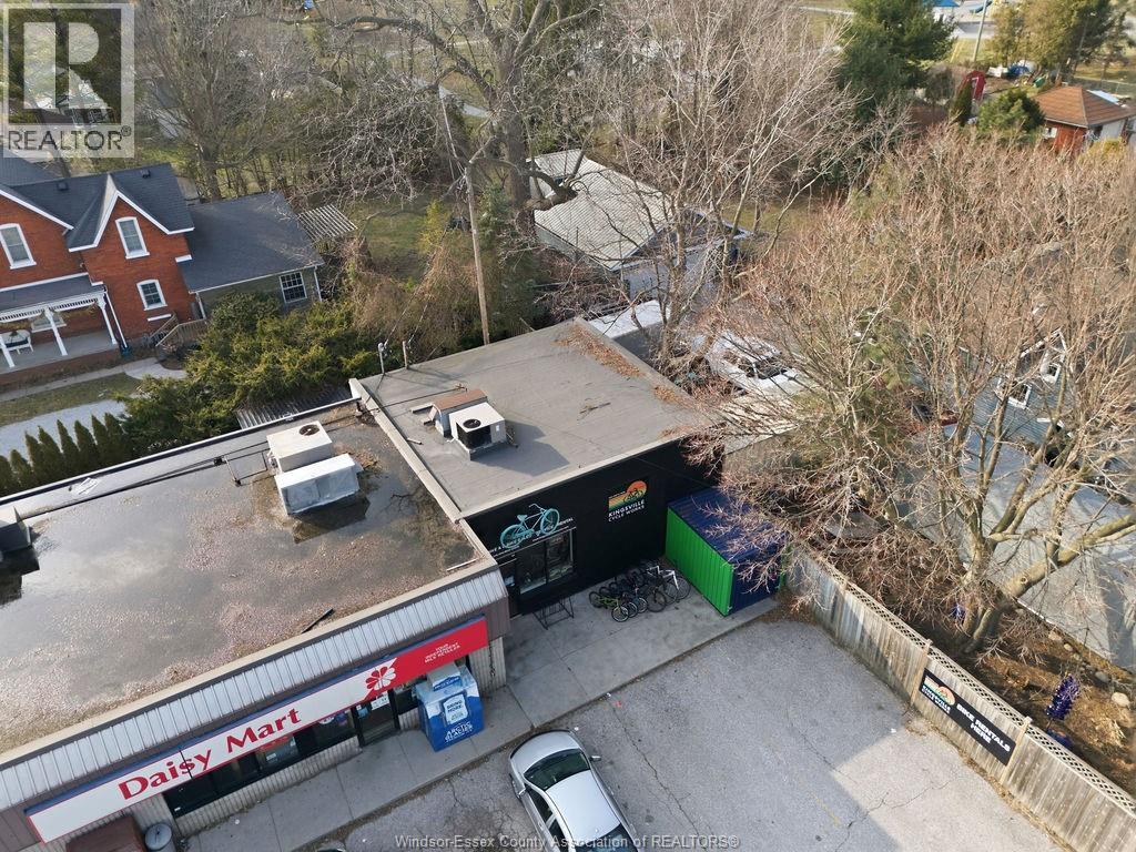 122 DIVISION STREET South, Kingsville — photo 9