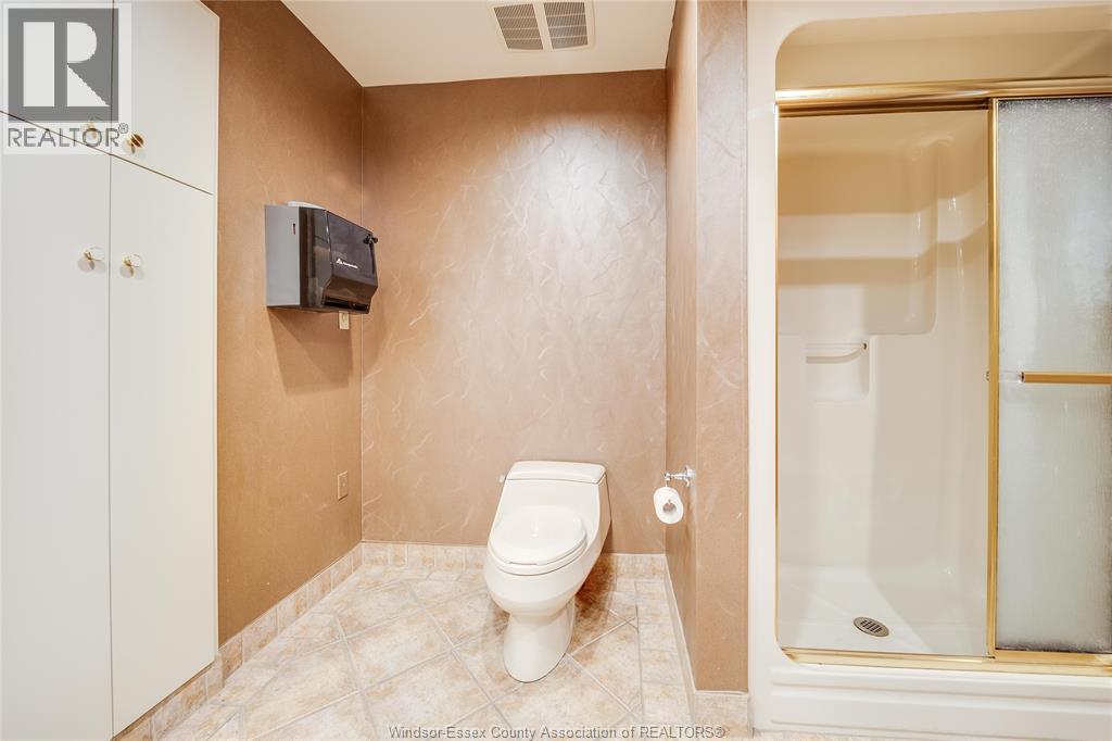 515 RIVERSIDE DRIVE West Unit# 104 A, Windsor — photo 21
