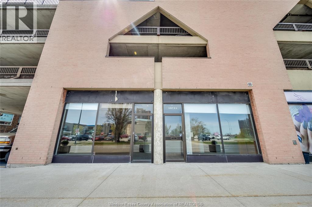 515 RIVERSIDE DRIVE West Unit# 104 A, Windsor — photo 4