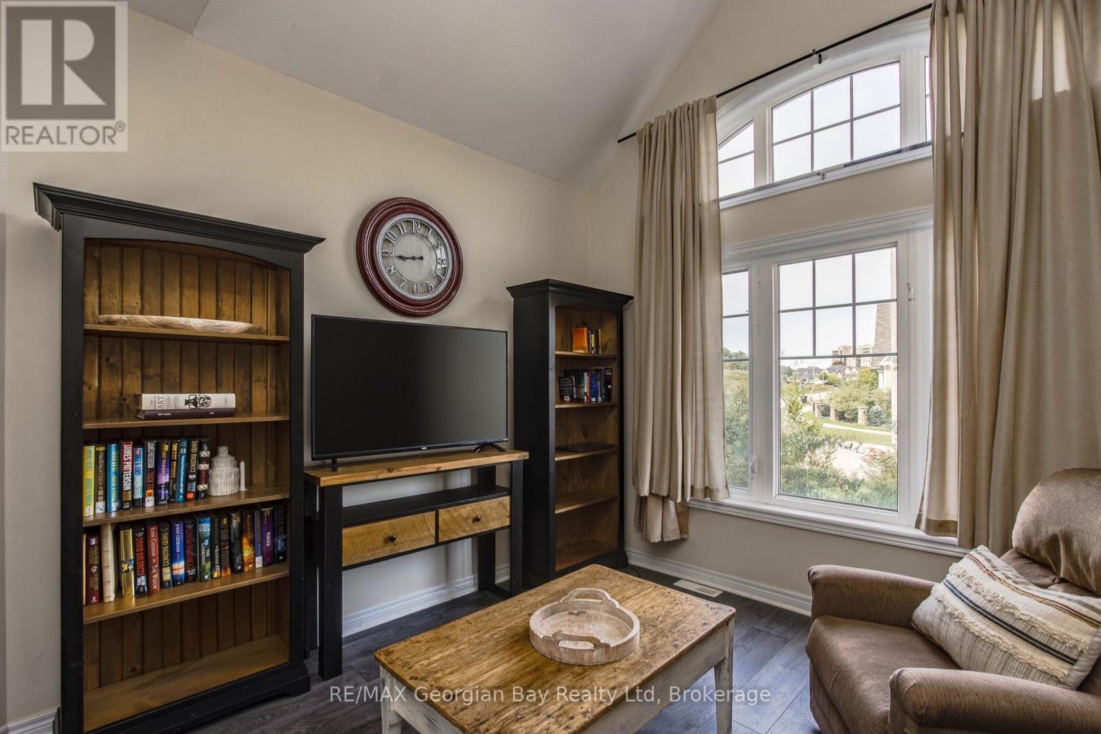 68 RIVERWALK PLACE - Image 19