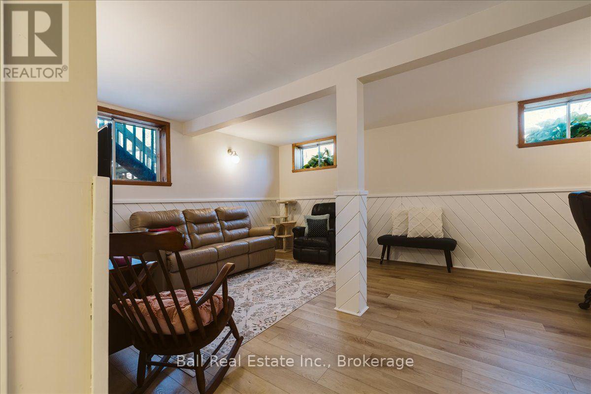 1420 EASTVIEW DRIVE - 44