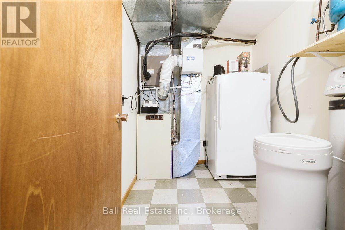 1420 EASTVIEW DRIVE - 45