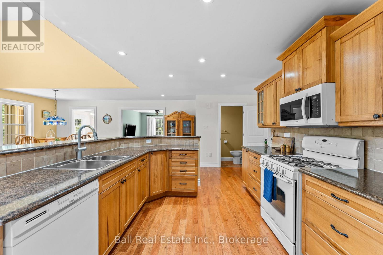 382 LAKEHURST CIRCLE ROAD - 11