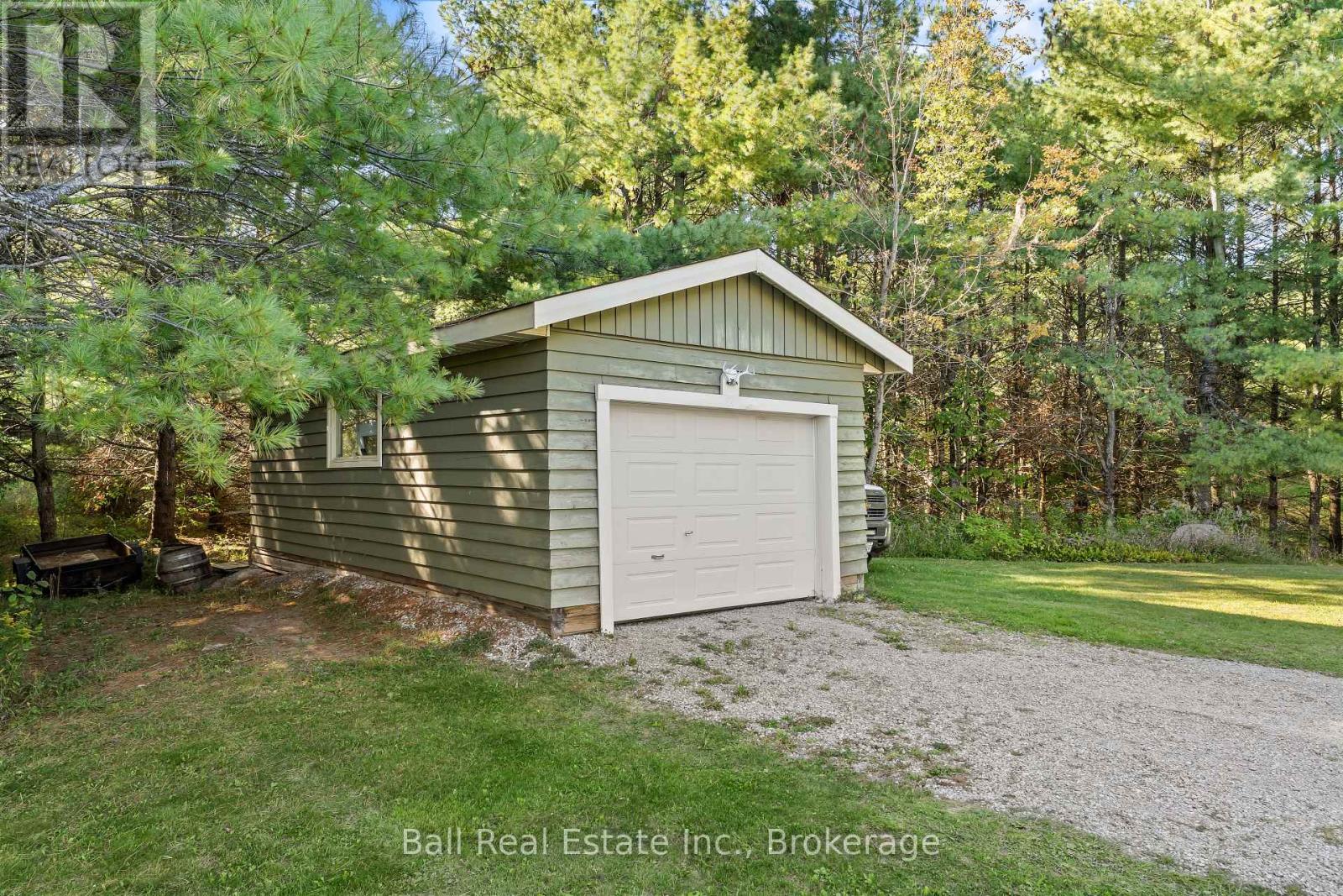 382 LAKEHURST CIRCLE ROAD - 34