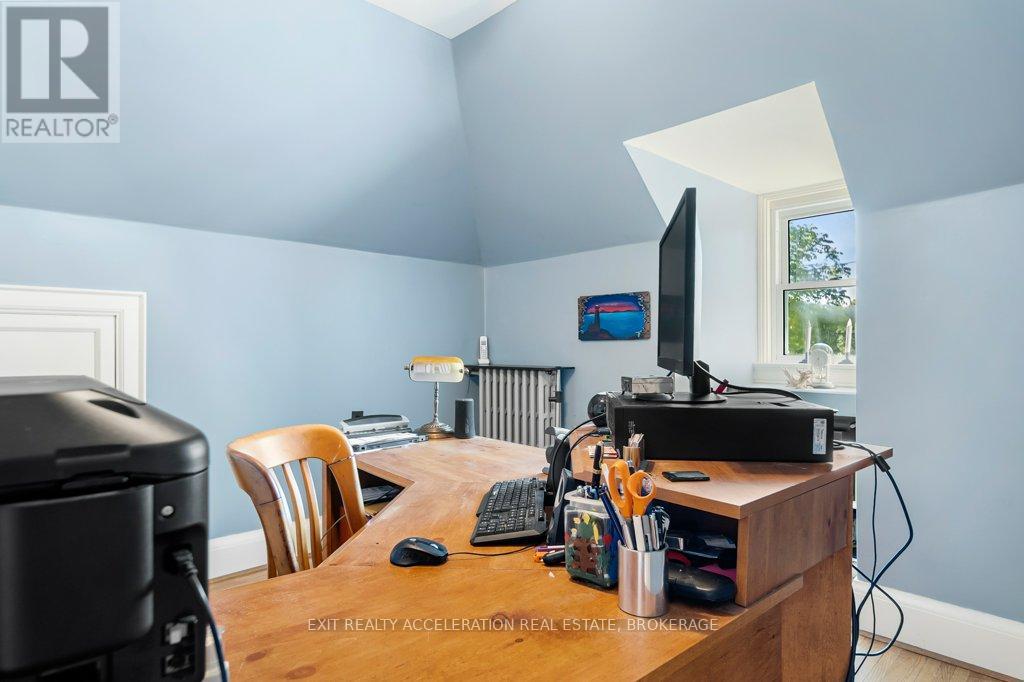 106 DONALD STREET - 21