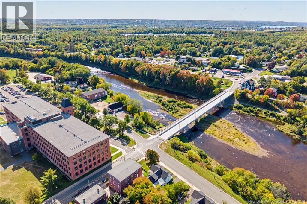 2 River Street - 36