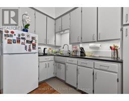 Main Floor - 20 Draper Street, Toronto, ON M5V2M4 Photo 16