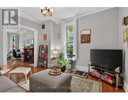 Main Floor - 20 Draper Street, Toronto, ON M5V2M4 Photo 9