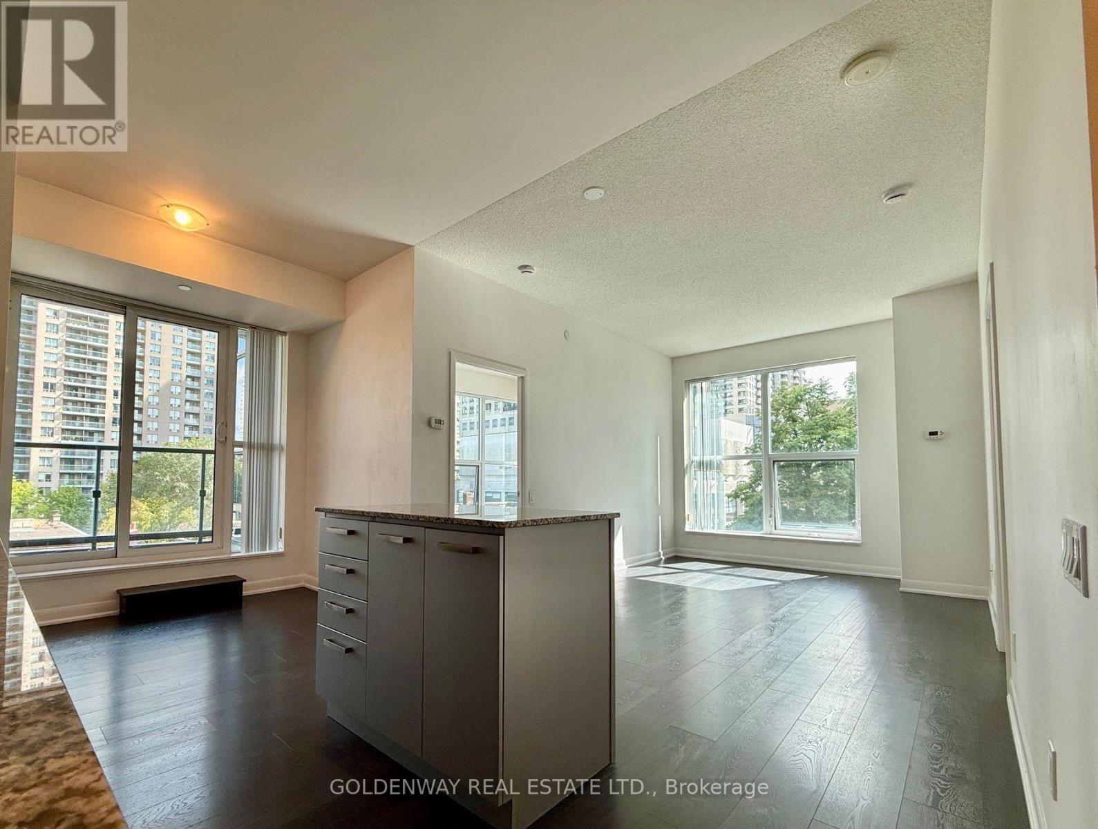 #110 5168 YONGE STREET - 5