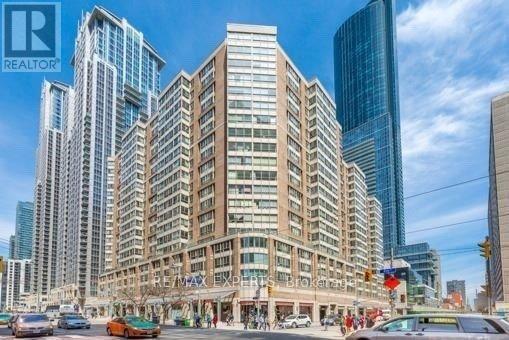 Photo of 717 Bay Street