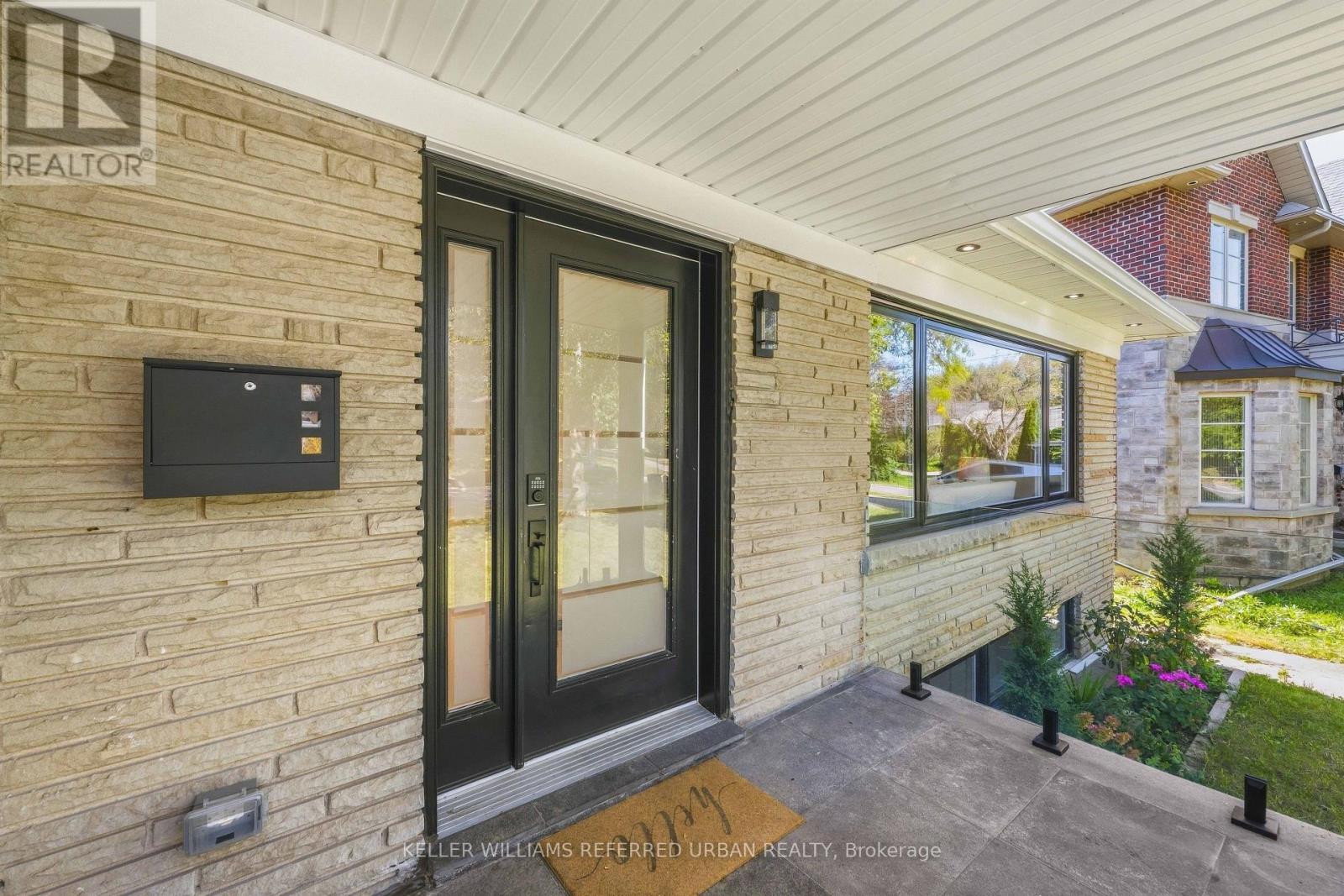 27 CHRISTINE CRESCENT - 3