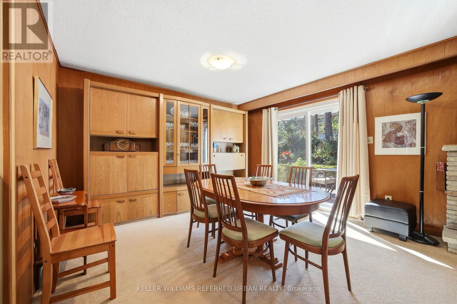 23 BANSTOCK DRIVE - 18