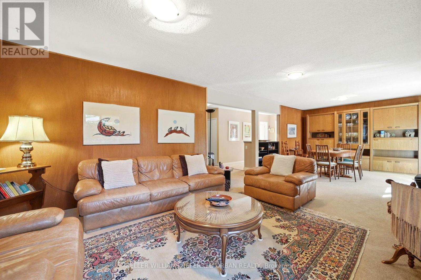 23 BANSTOCK DRIVE - 22