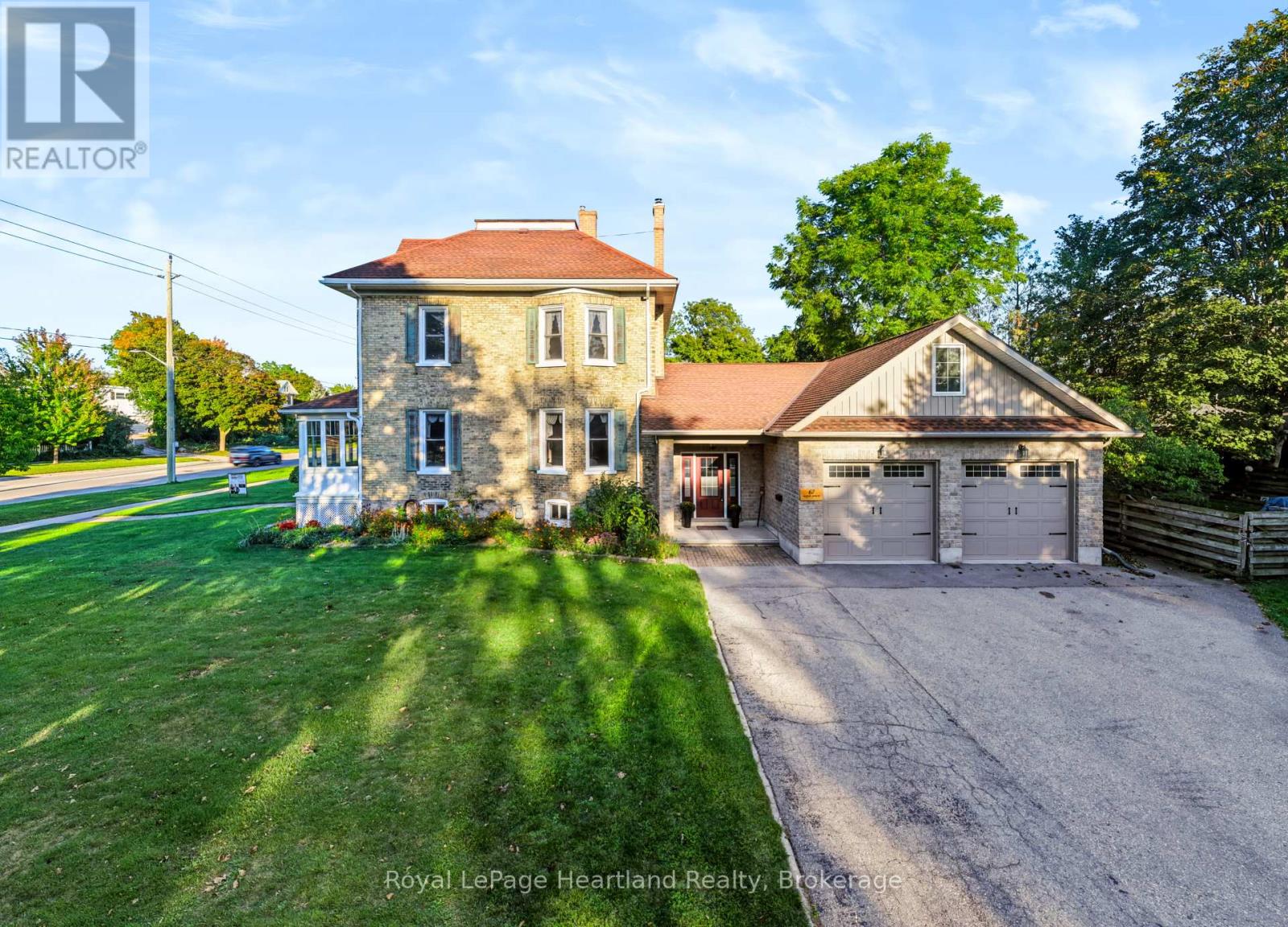 67 ELGIN AVENUE W - 3