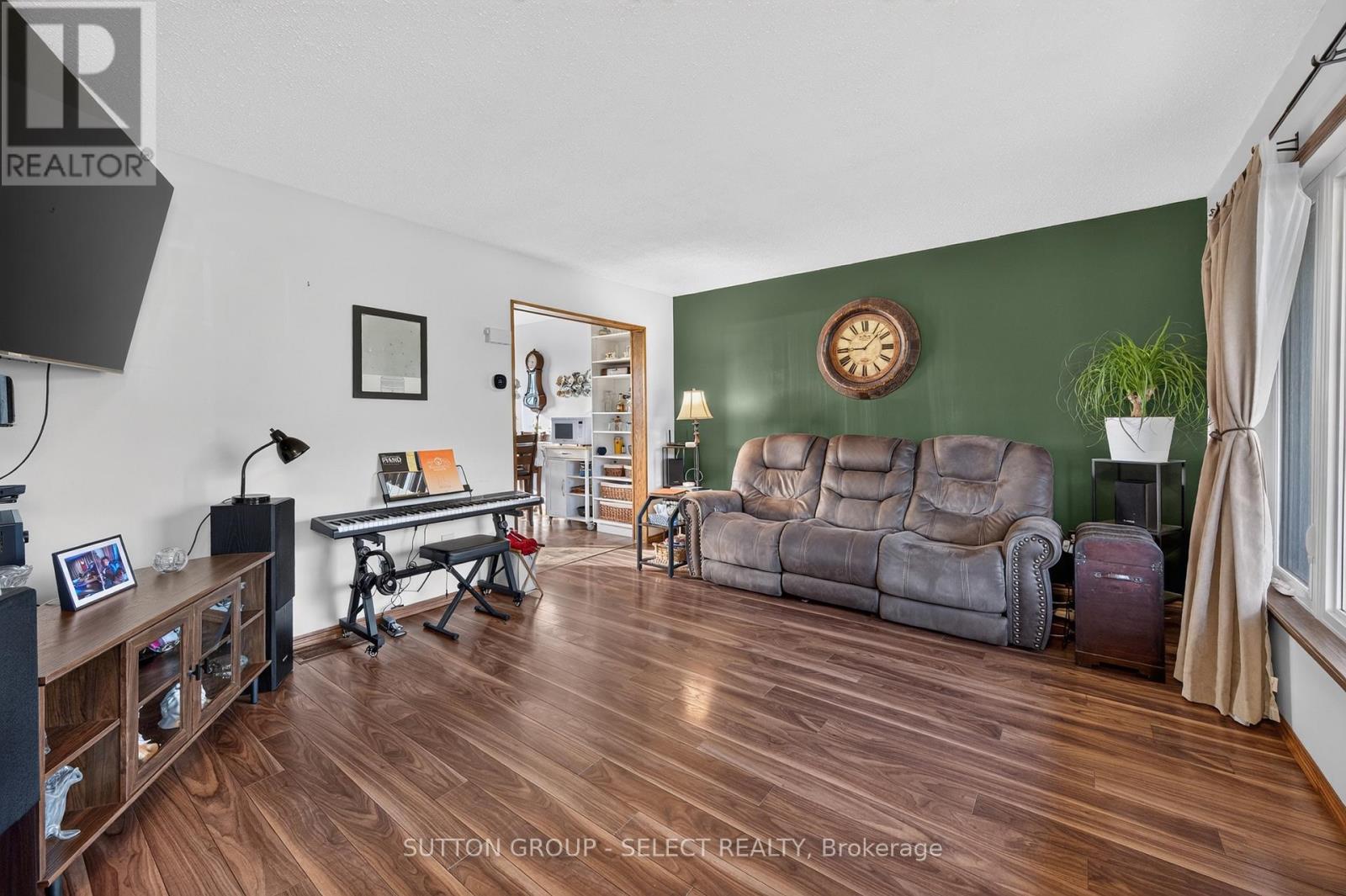 282 MARSH LINE - 17