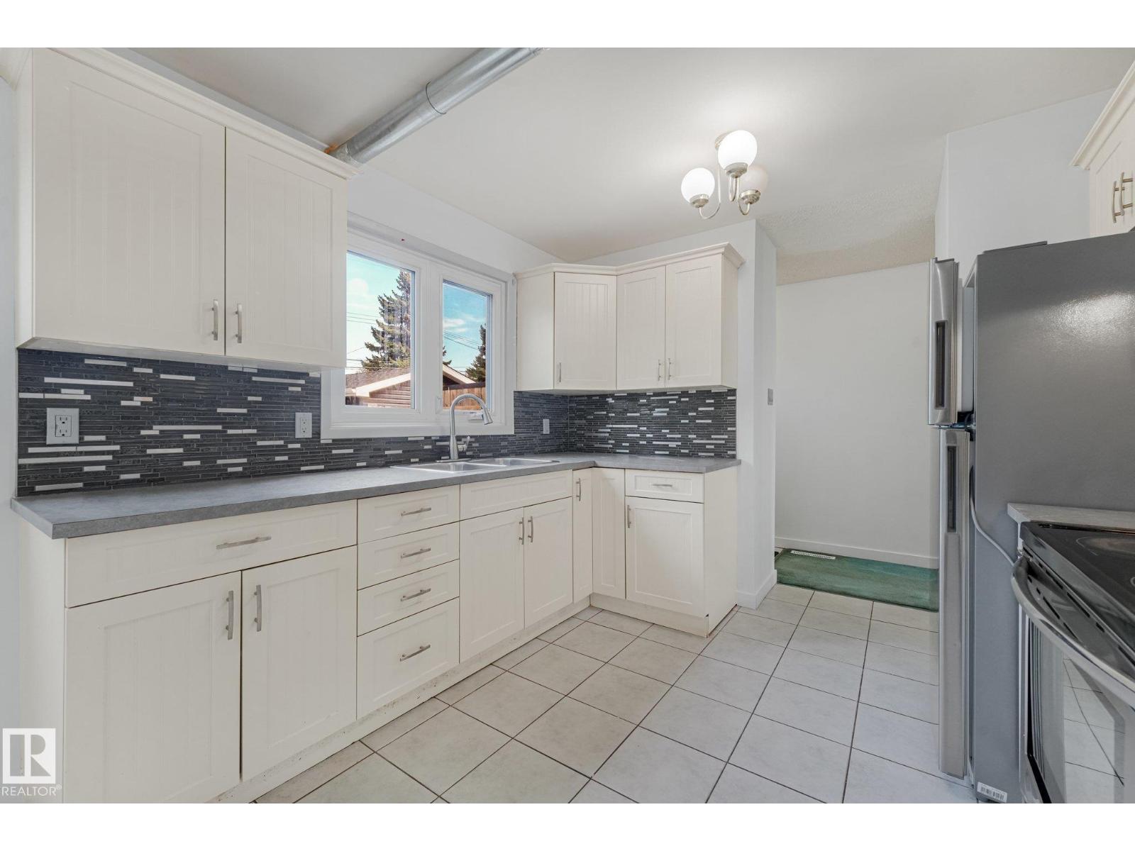 10410 LAUDER AV NW - 13
