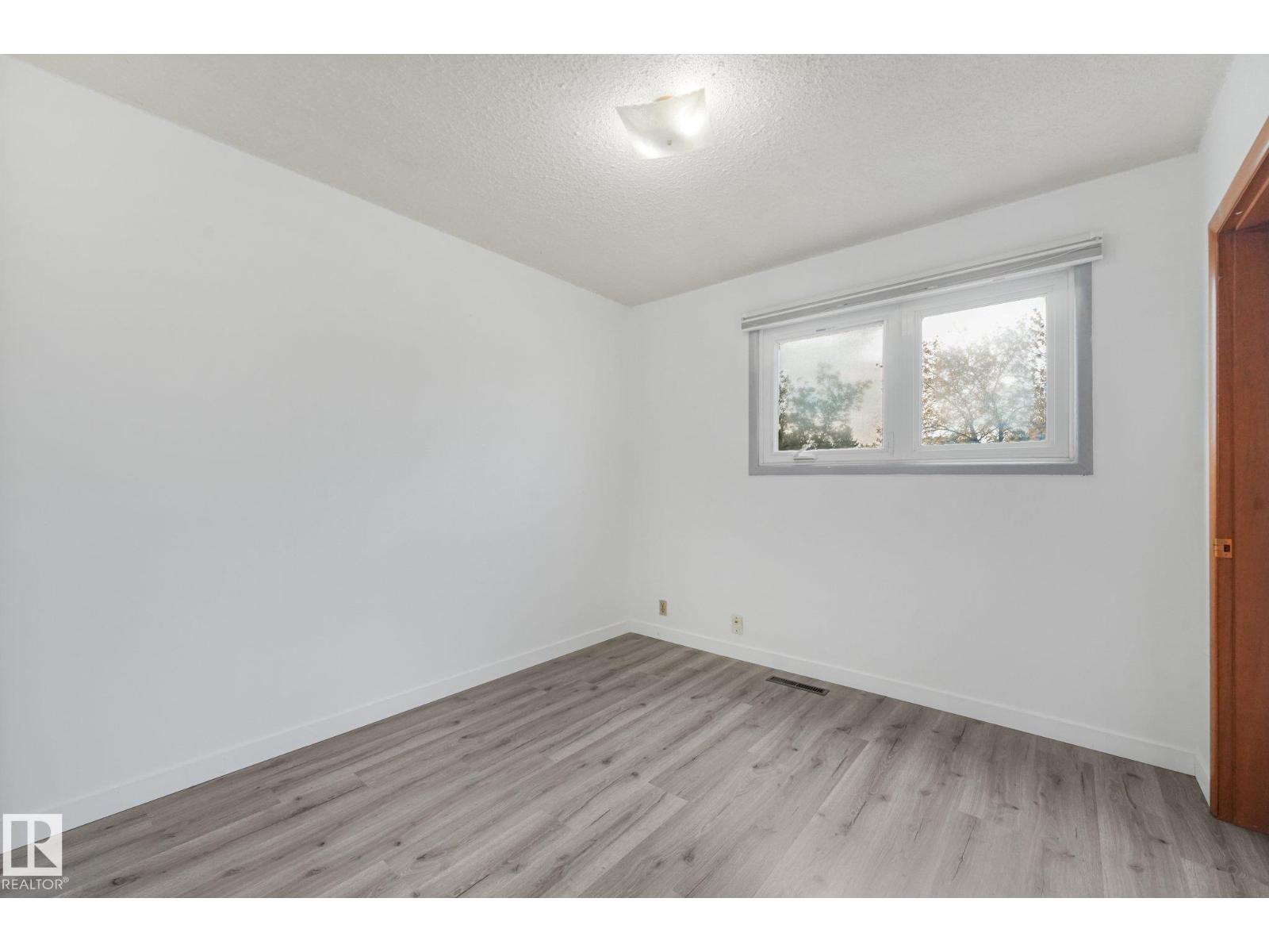 10410 LAUDER AV NW - 22