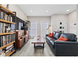 7817 Yorke Rd Nw, Edmonton, AB T5G2R6 Photo 7