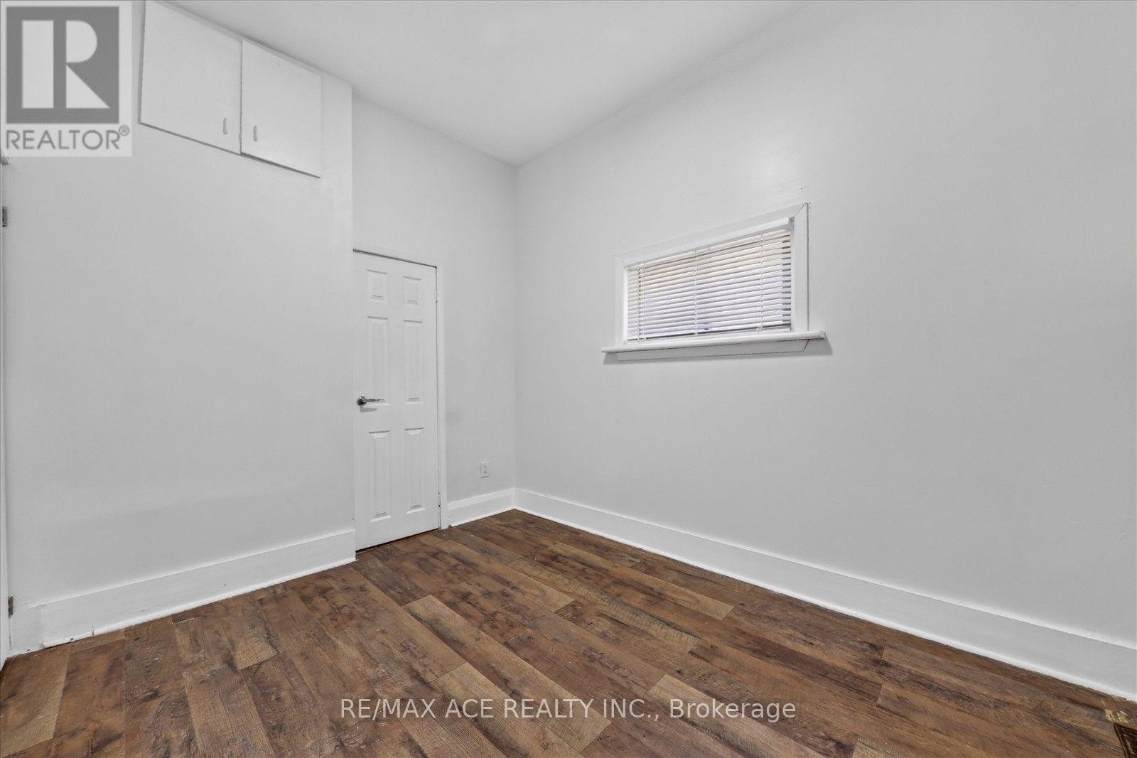 47 LAUREL AVENUE - 19