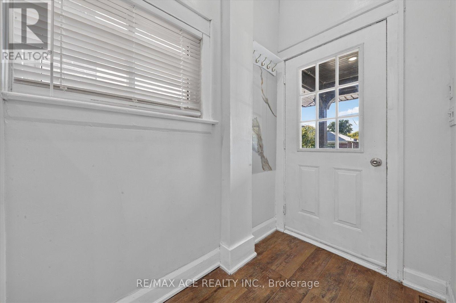 47 LAUREL AVENUE - 6