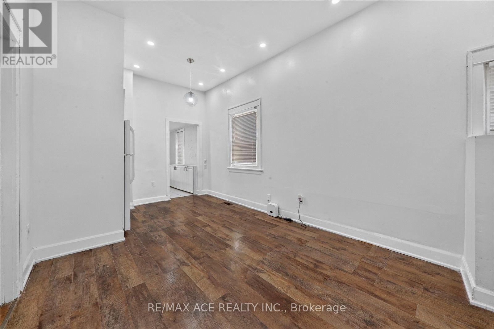 47 LAUREL AVENUE - 9