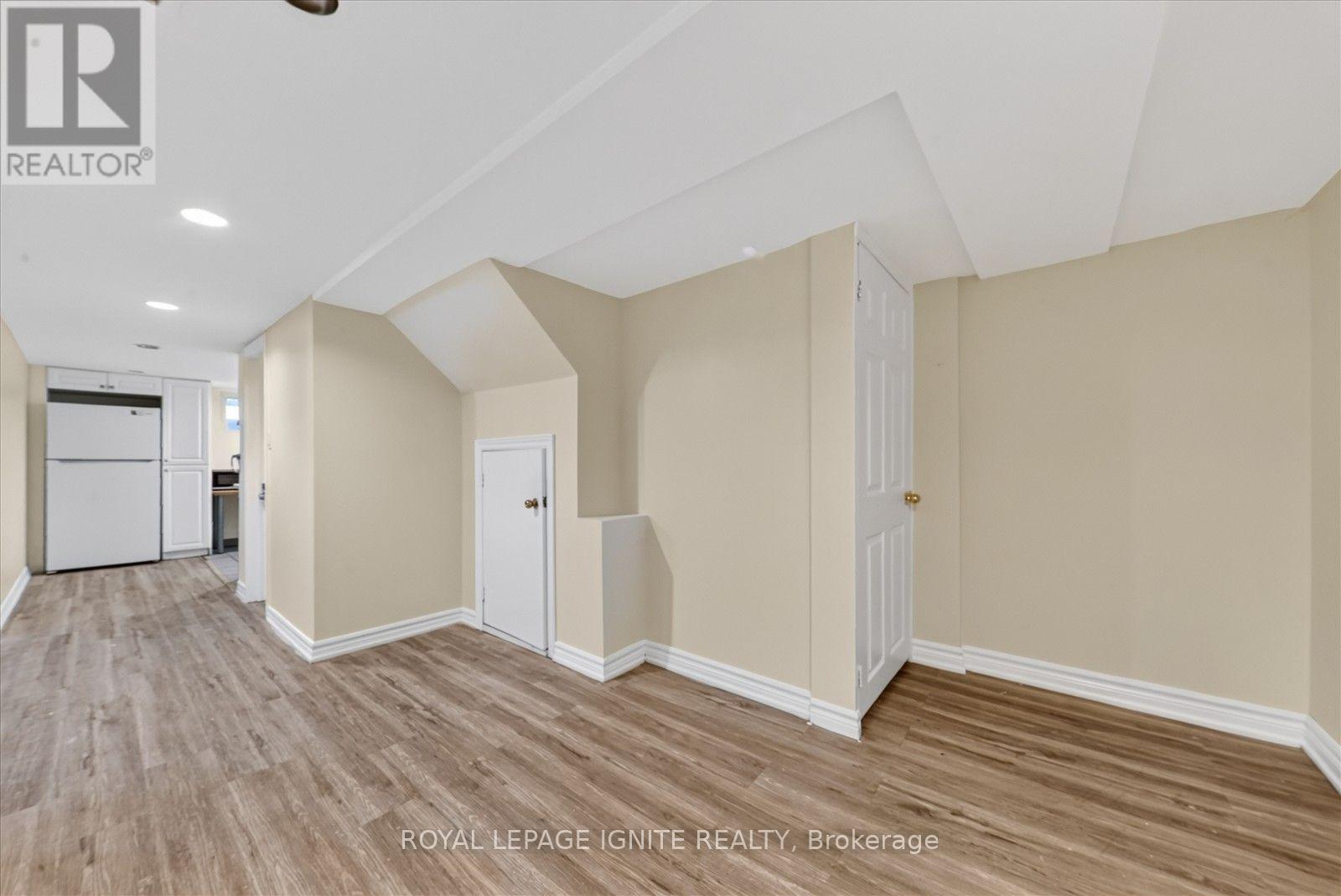 1197 PHARMACY AVENUE - 24