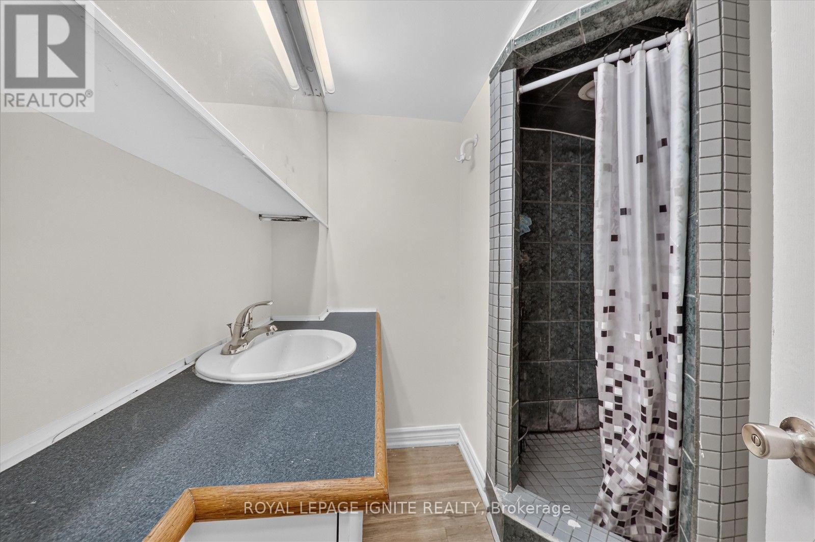 1197 PHARMACY AVENUE - 32