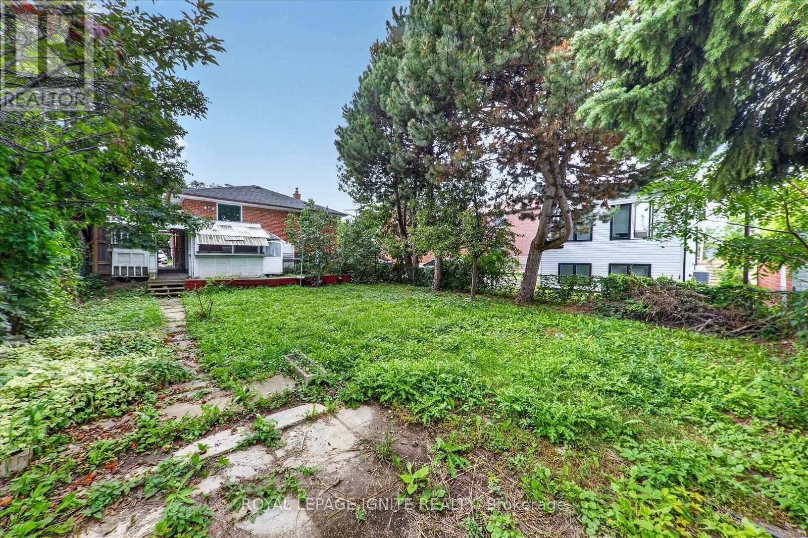 1197 PHARMACY AVENUE - 39
