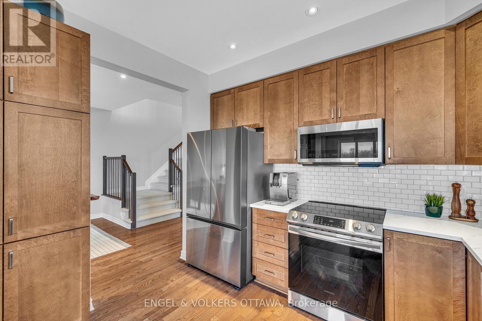 1080 NORTHGRAVES CRESCENT - Image 18