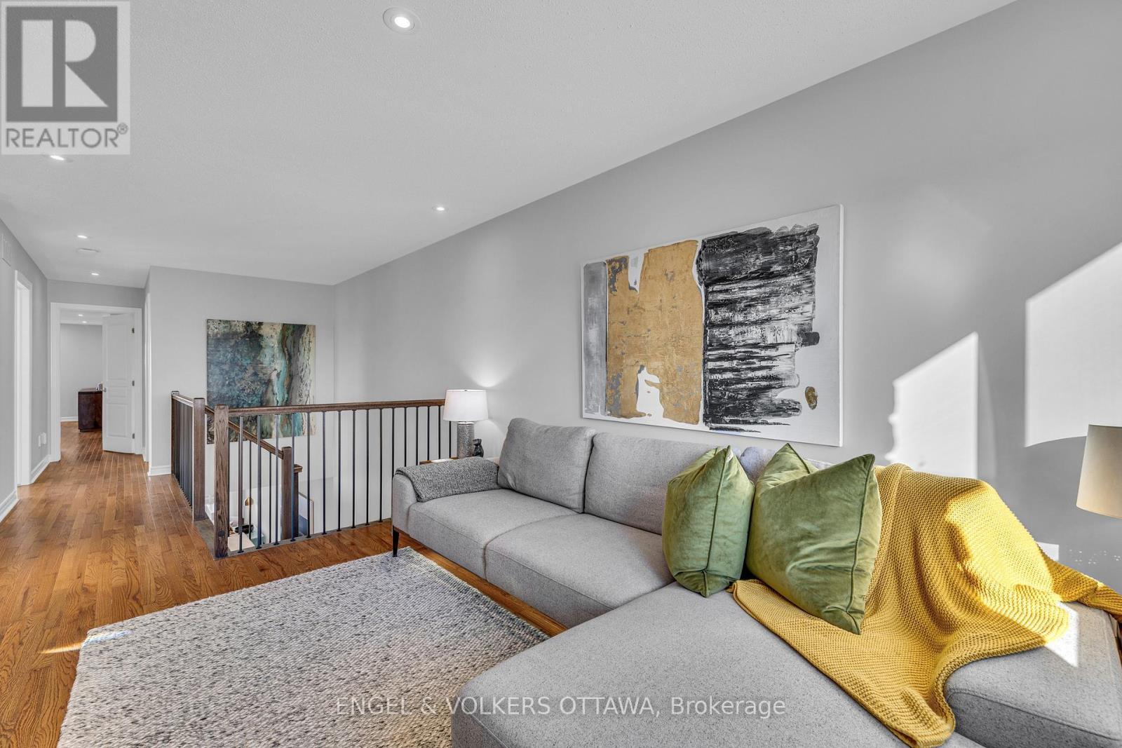 1080 NORTHGRAVES CRESCENT - Image 25