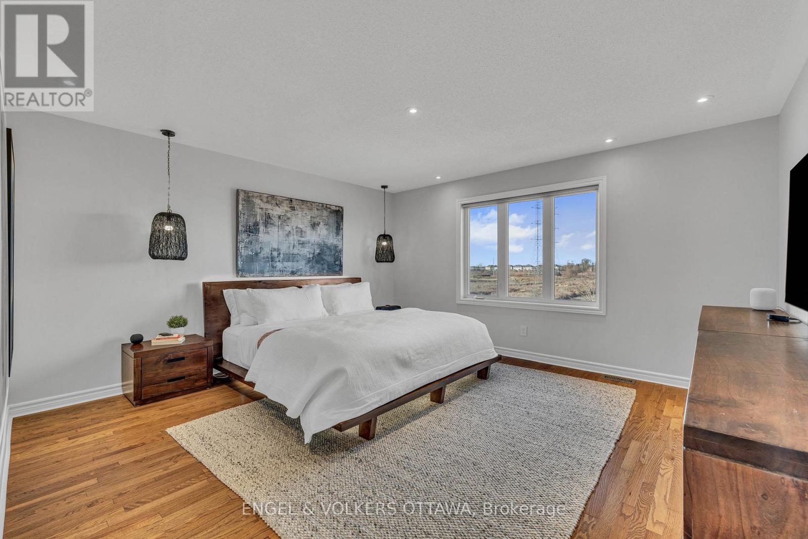 1080 NORTHGRAVES CRESCENT - Image 29