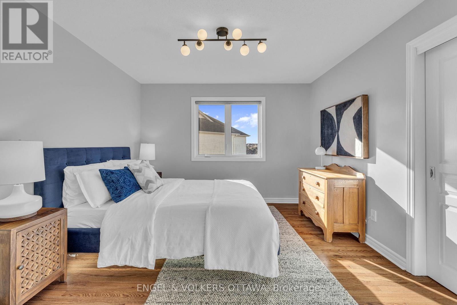 1080 NORTHGRAVES CRESCENT - Image 36