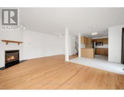 Bathroom - 140 Thornbury Crescent, Ottawa, ON K2G6C2 Photo 9