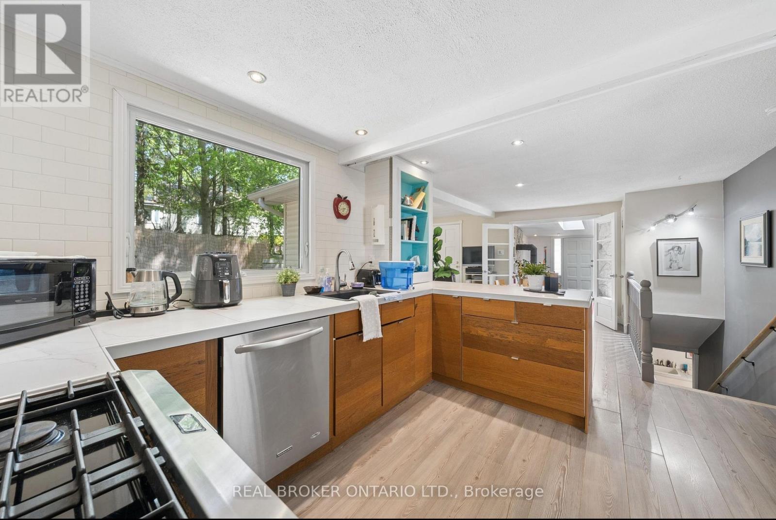 42 CONNOR DRIVE - 18