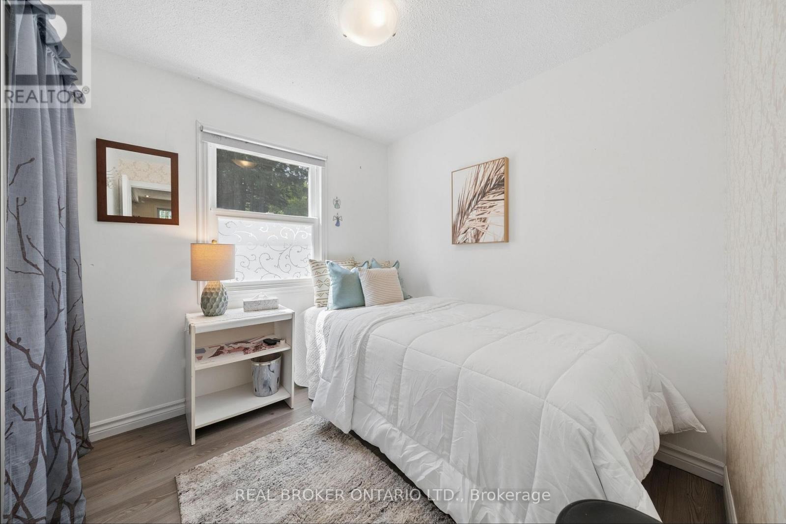 42 CONNOR DRIVE - 24