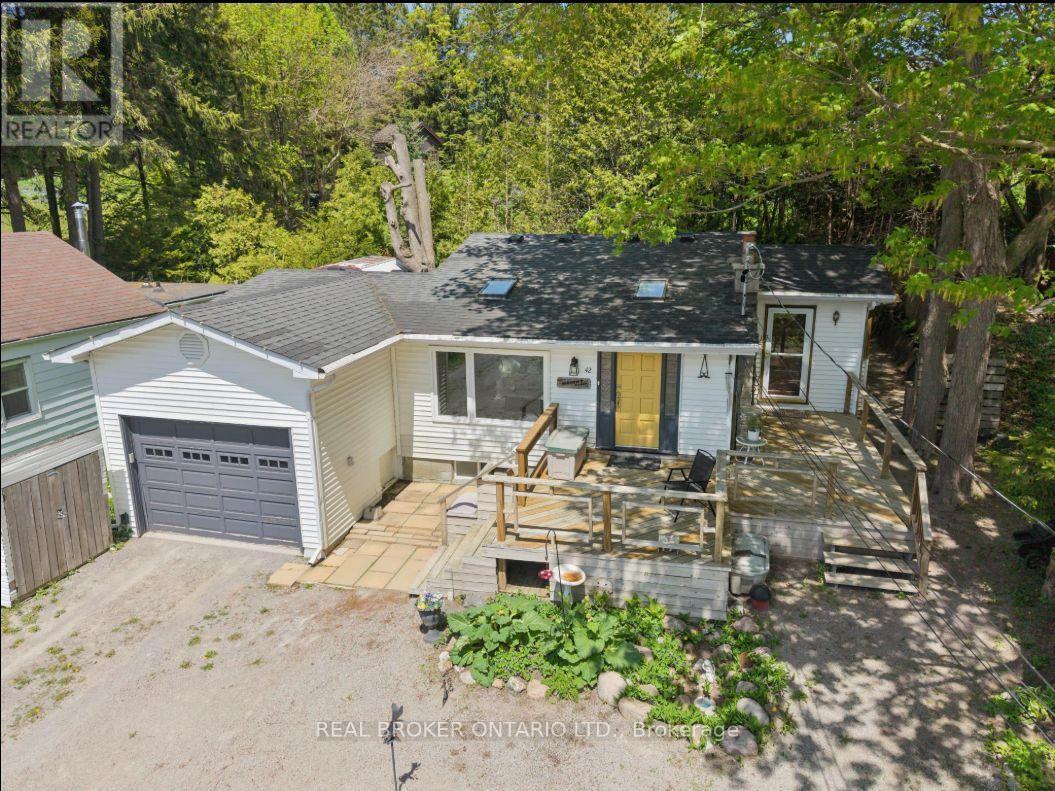 42 CONNOR DRIVE - 3