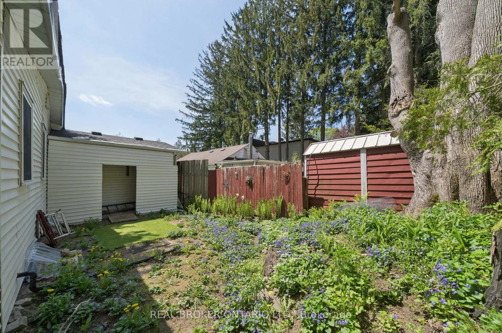 42 CONNOR DRIVE - Image 35